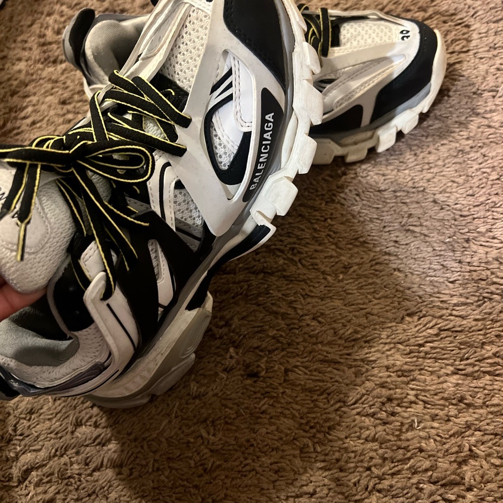BALENCIAGAS TRACK RUNNERS COMFORTABLE GREAT CONDITION SIZE39